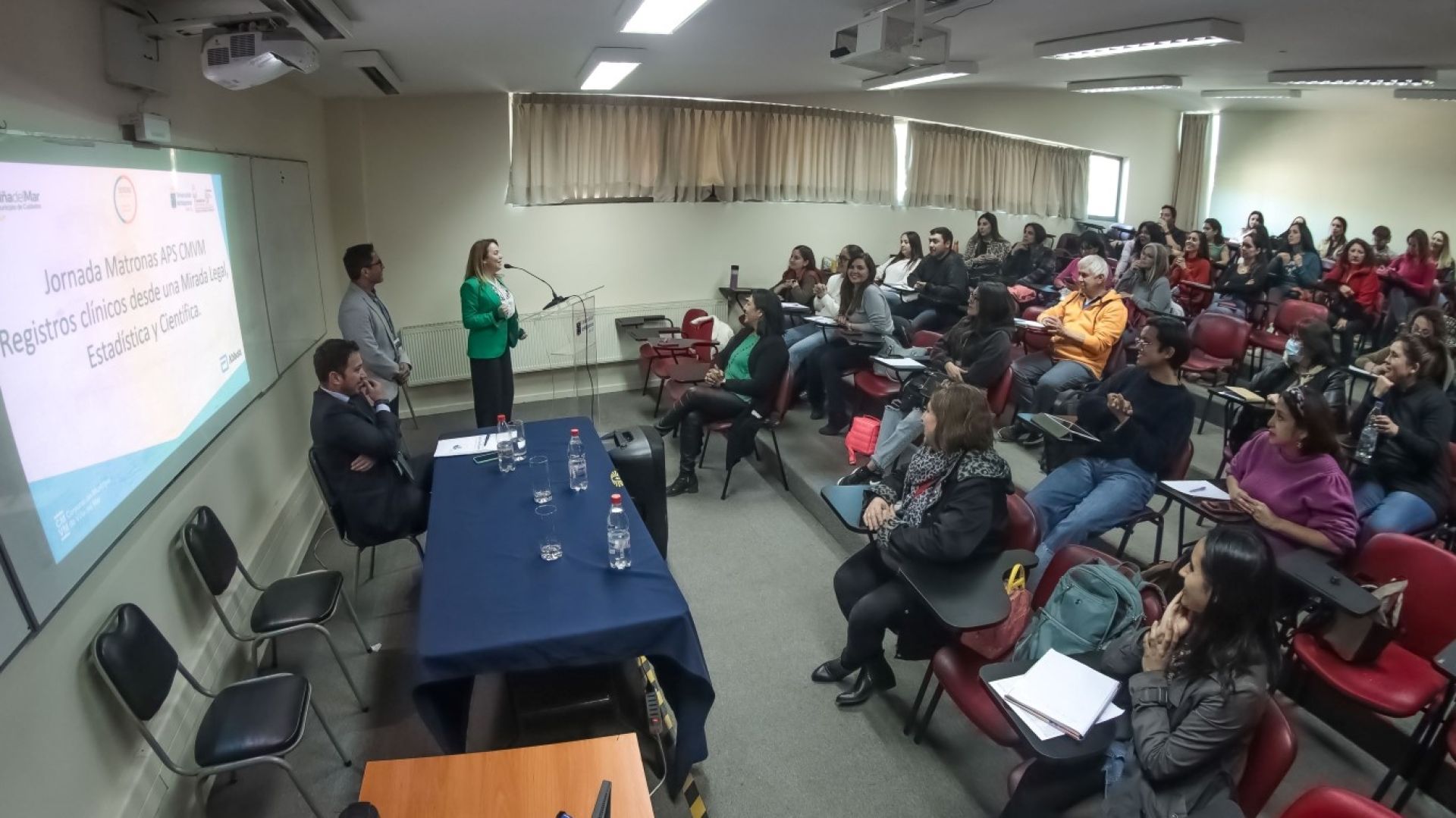 Universidad de Valparaíso Matronas y matrones participaron en jornada